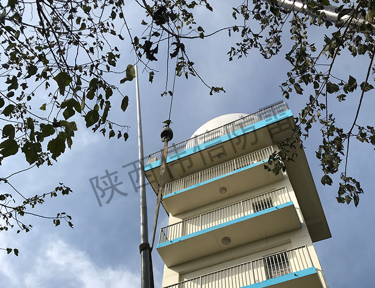 試飛院雷達站玻璃鋼避雷針安裝現(xiàn)場3